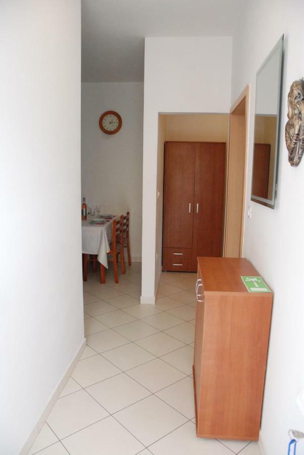Rosini Apartmani Radin מראה חיצוני תמונה