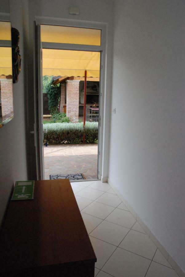 Rosini Apartmani Radin מראה חיצוני תמונה