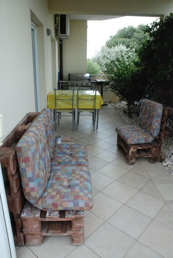 Rosini Apartmani Radin מראה חיצוני תמונה