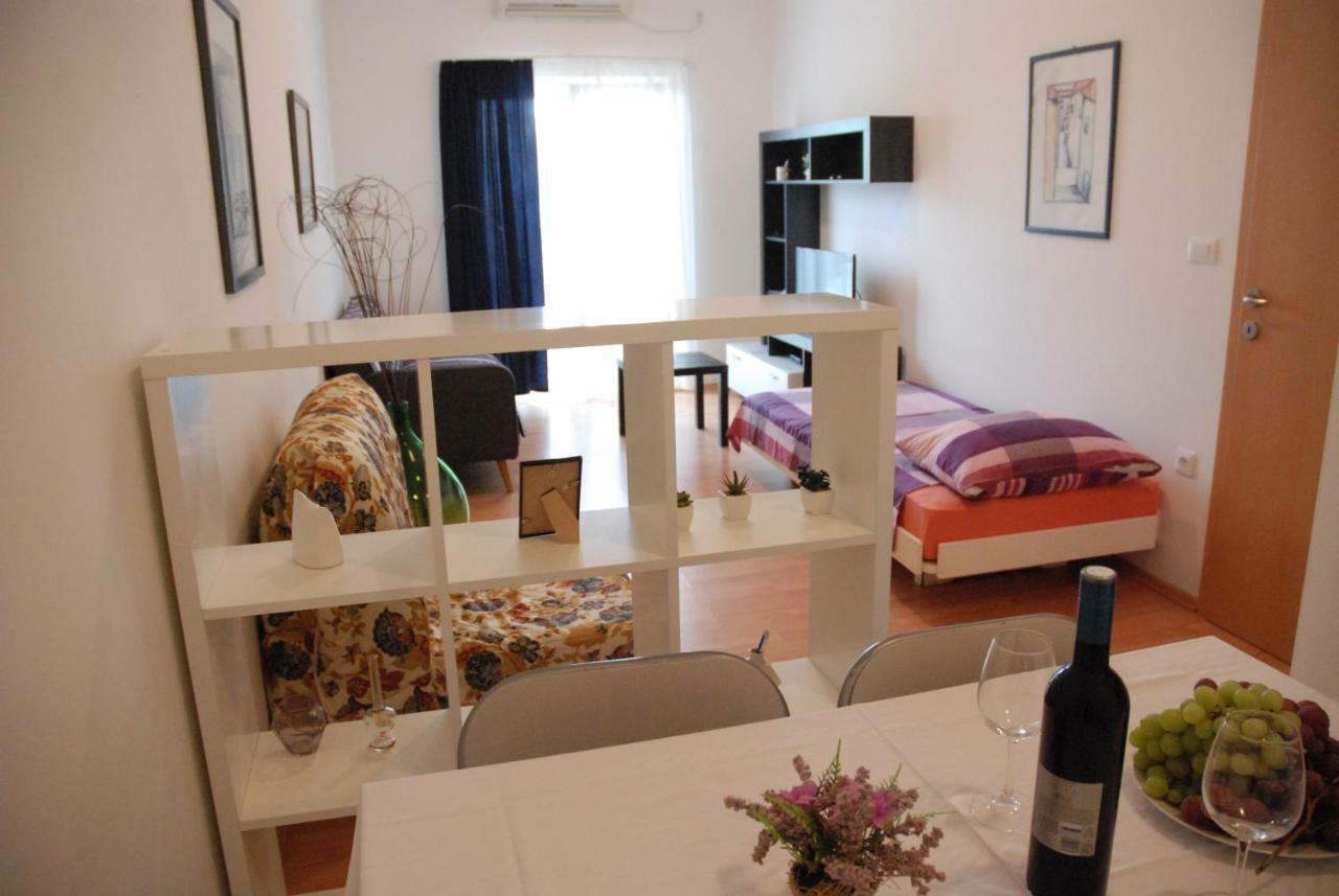 Rosini Apartmani Radin מראה חיצוני תמונה