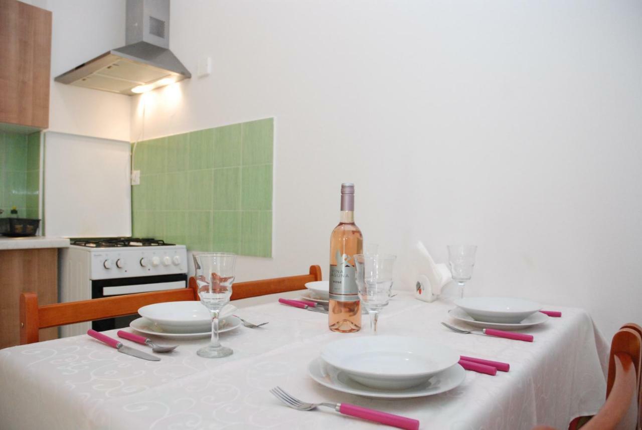 Rosini Apartmani Radin מראה חיצוני תמונה