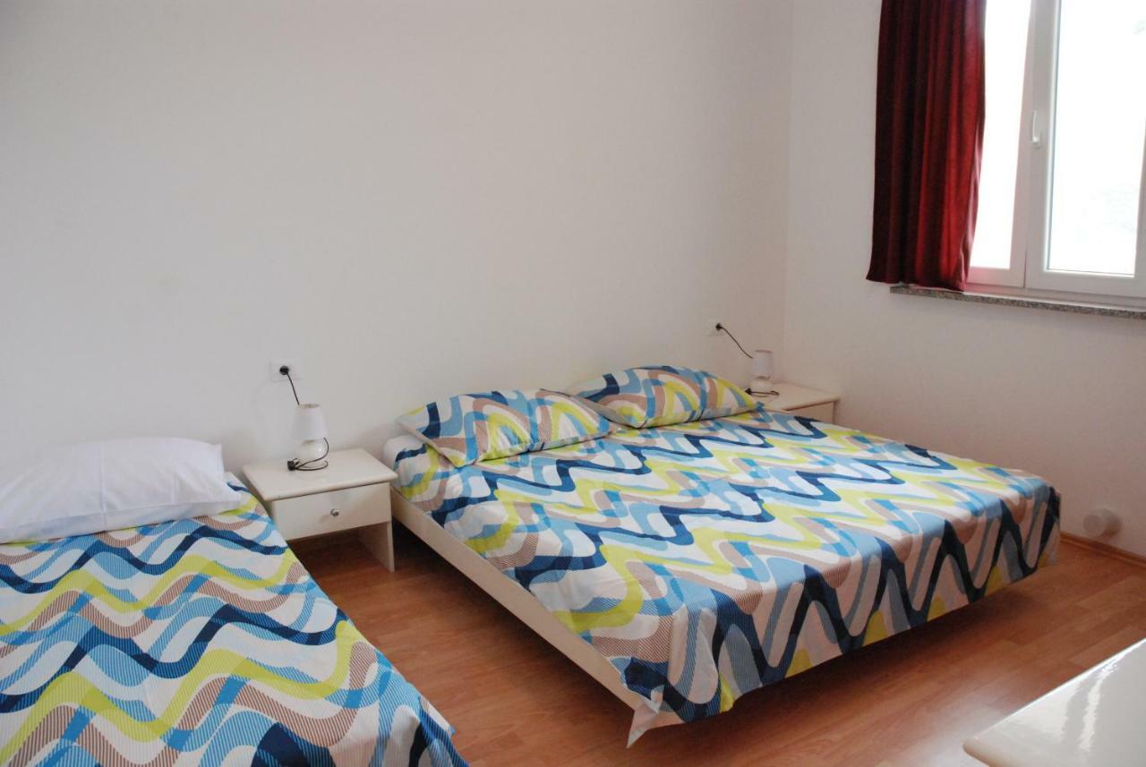 Rosini Apartmani Radin מראה חיצוני תמונה