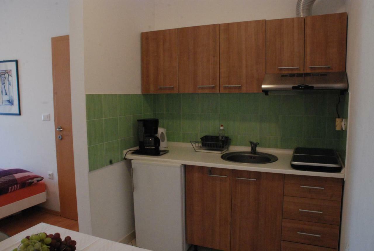 Rosini Apartmani Radin מראה חיצוני תמונה